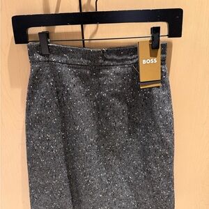 Hugo Boss tweed skirt new with tags